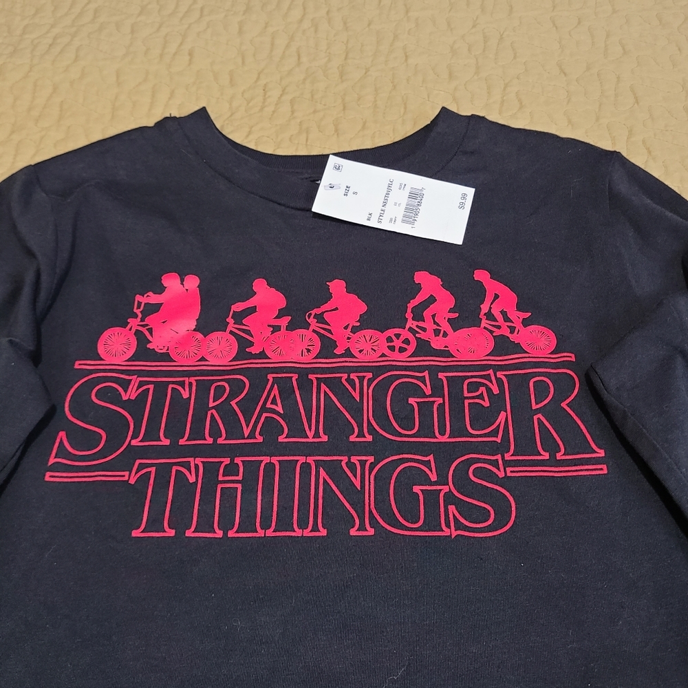 Stranger Things long sleeve T shirt size S